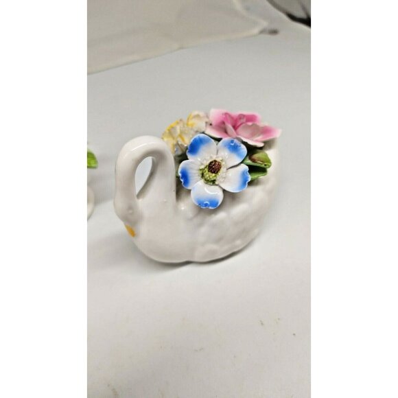 Vintage Royal Stratford Bone China Floral Swan & Basket 1970's - Picture 3 of 12